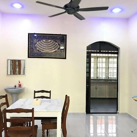 קואלה טרנגאנו Family Homestay מראה חיצוני תמונה